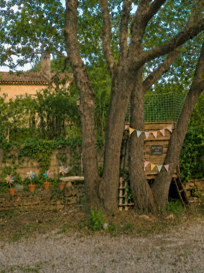 La cabane perchée, interdite aux grands