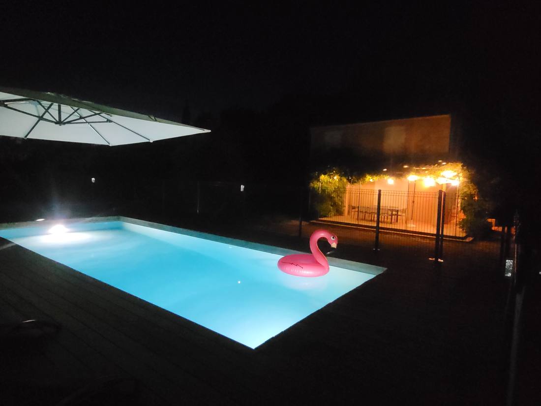 La piscine de nuit